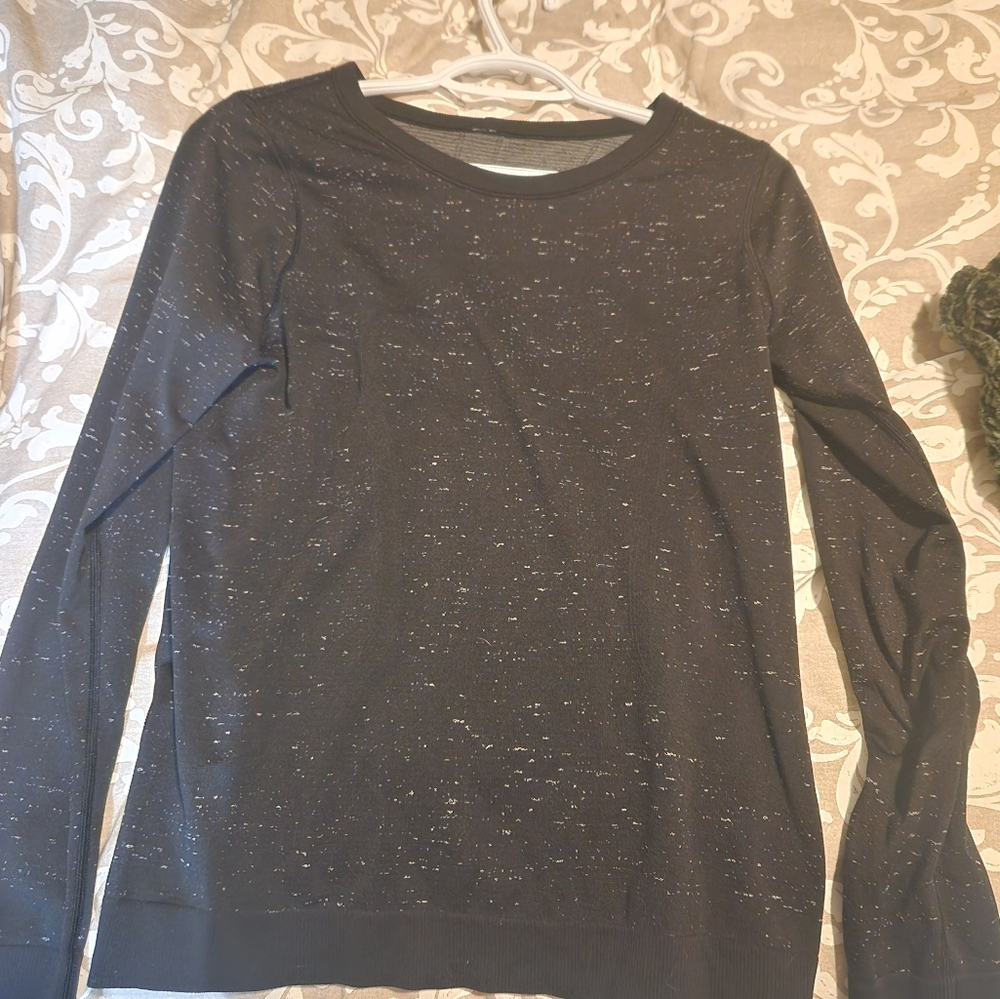 Lululemon top